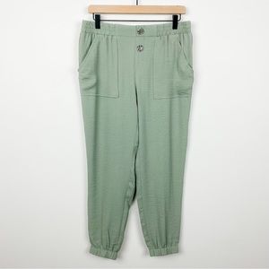 Soho Apparel Green Size Medium Pants